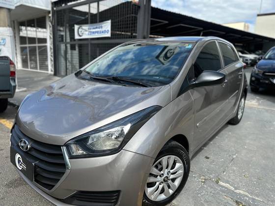 HYUNDAI HB20 1.0 COMFORT 12V FLEX 4P MANUAL HYUNDAI HB20 1.0 COMFORT 12V FLEX 4P MANUAL